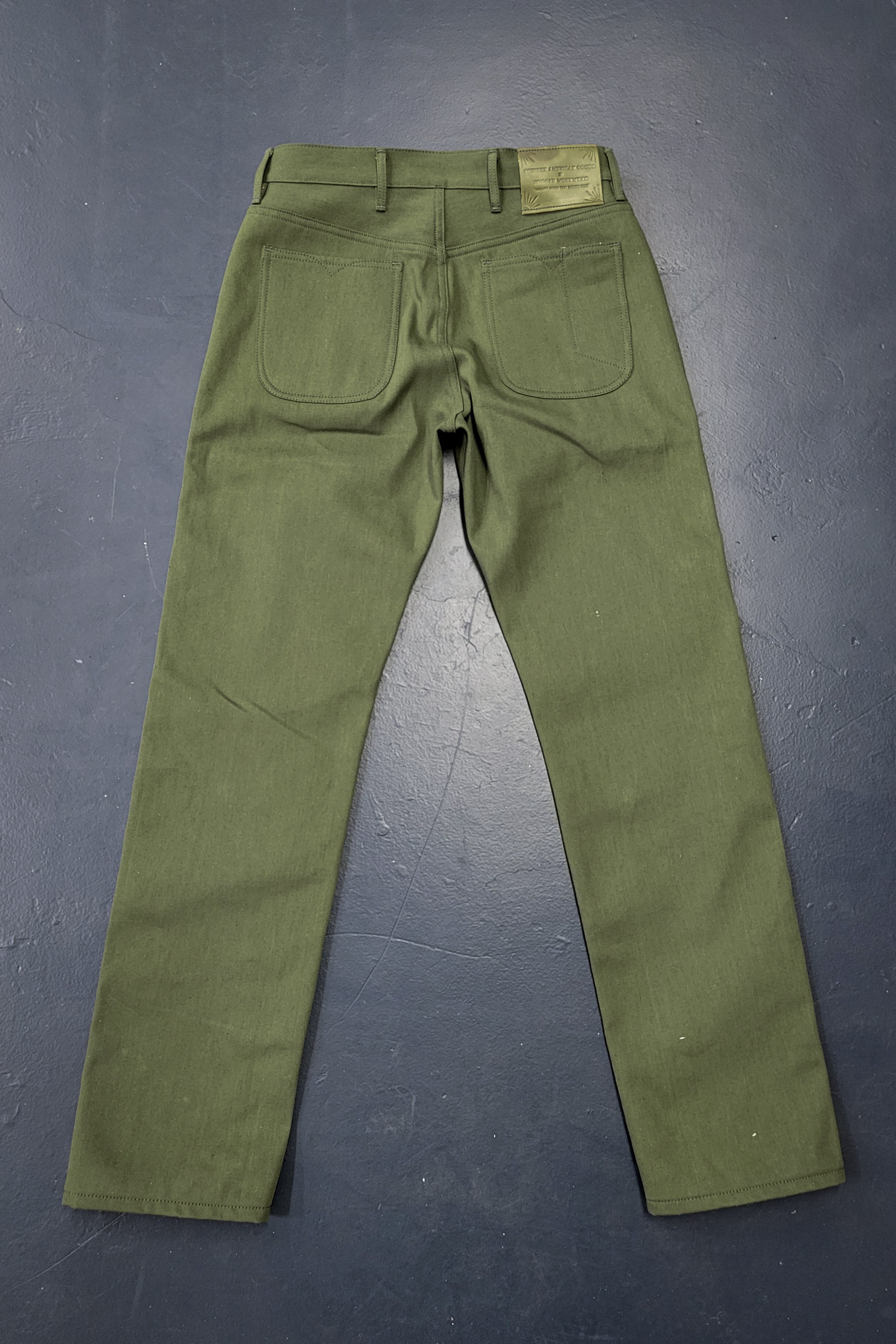 JIMMY | Casual Cargo Drawstring Pants | Moss Green | HANSEN Garments